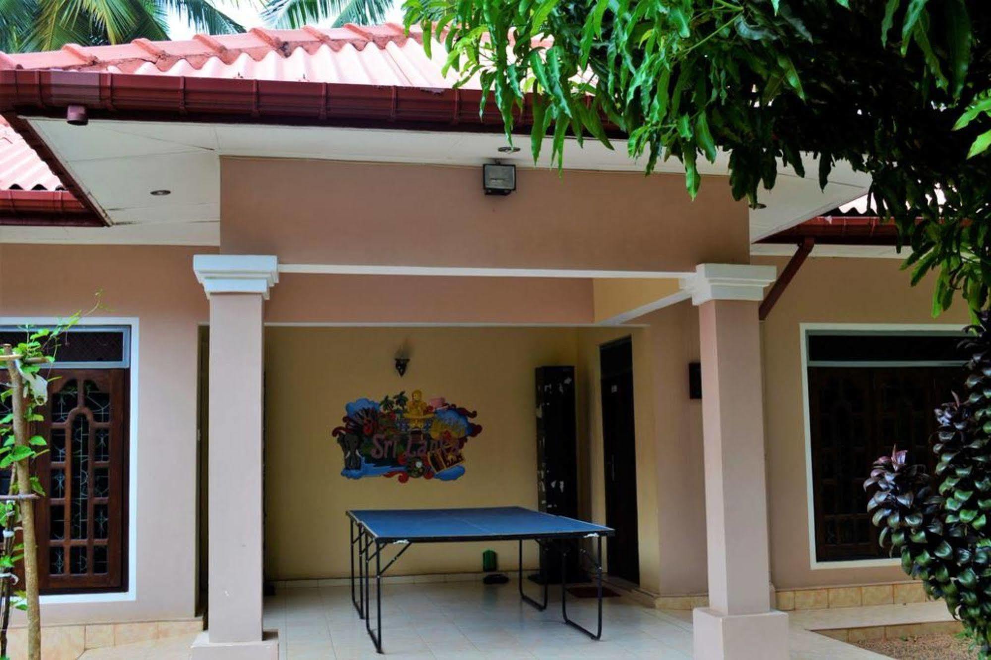 Dambulla City Hostel Buitenkant foto